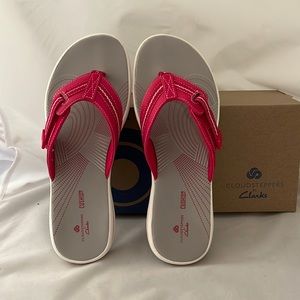 NWT Clark's Brinkley Jazz Size 9 Rose color Sandals